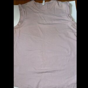 Lululemon Women's Sleeveless Top in pale Pink